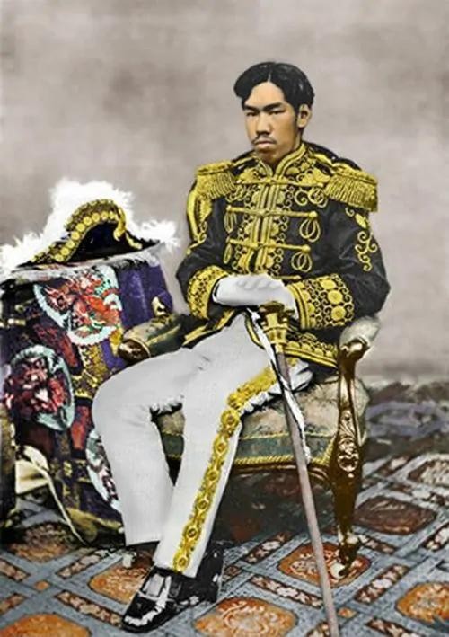 为什么日本二战的军帽有五角星,日本军帽为什么是五星