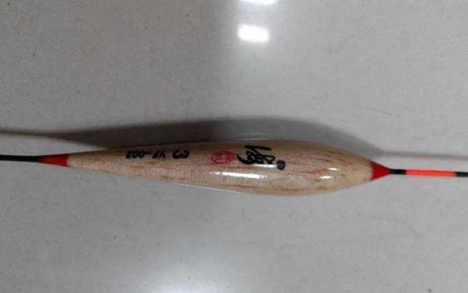 初学者如何选择鱼漂钓鱼,初学者鱼漂安装