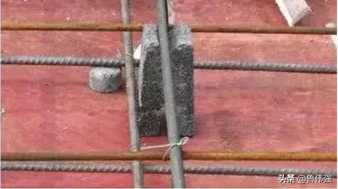 钢筋保护层有什么作用,钢筋保护层不均匀