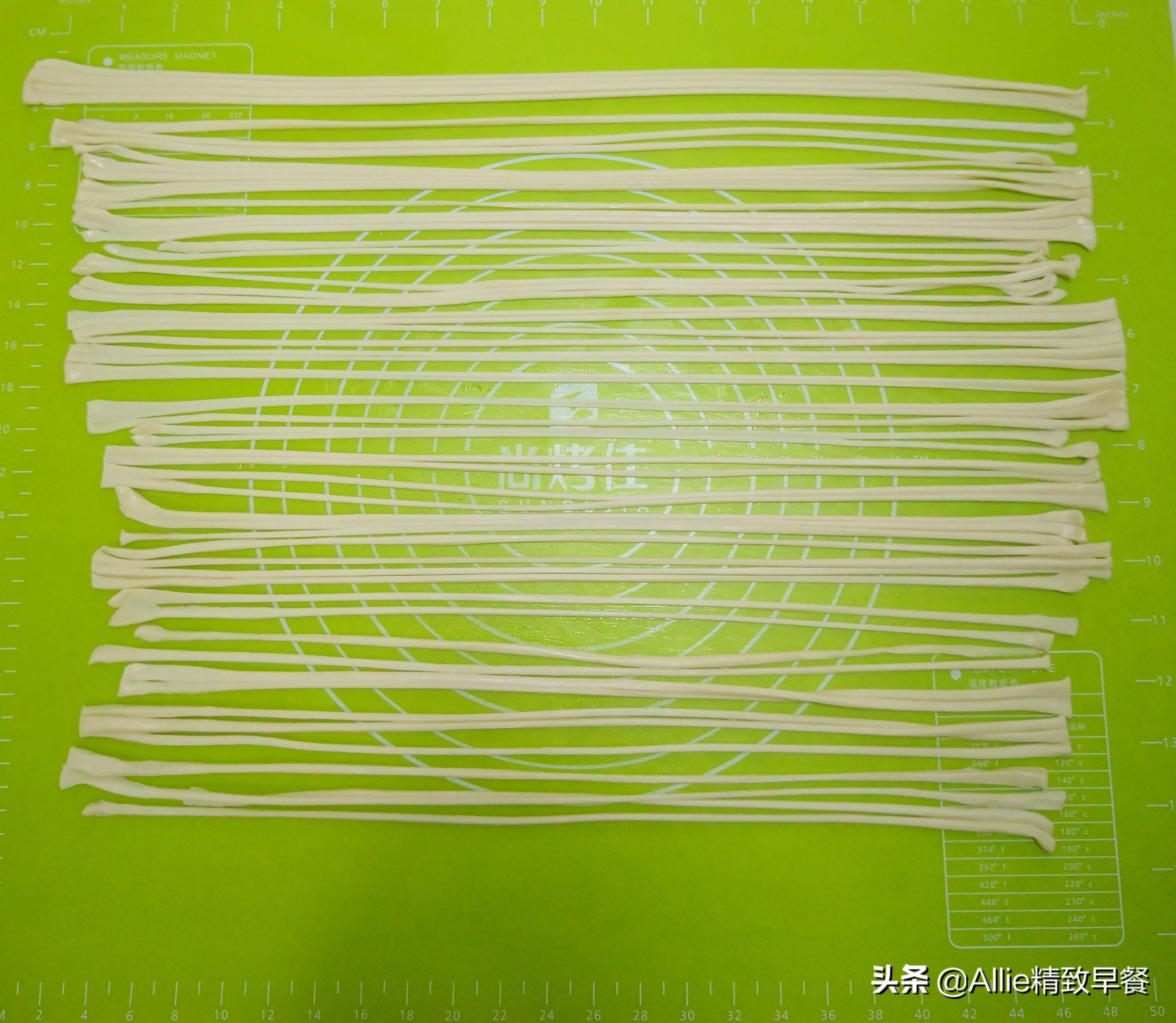 正宗牛肉拉面的做法全过程,牛肉拉面的面怎么制作