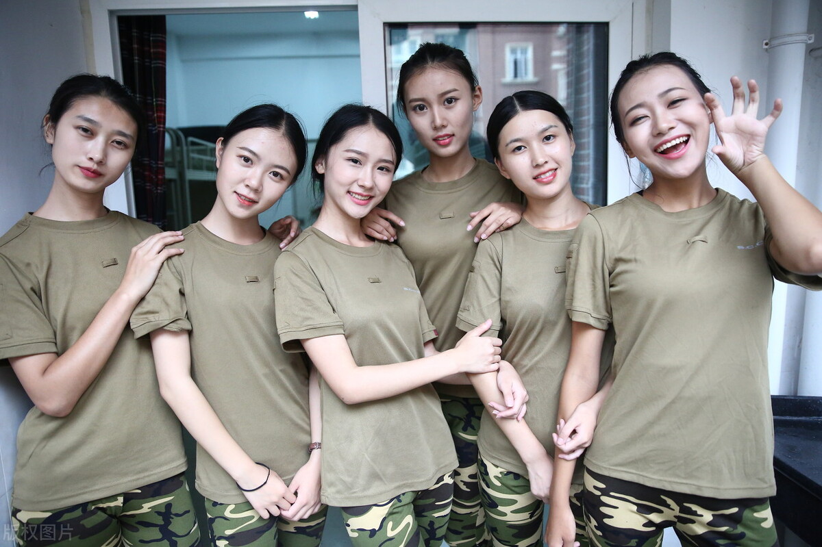 军训虽苦机会难得且行且珍惜,惜时如金高中