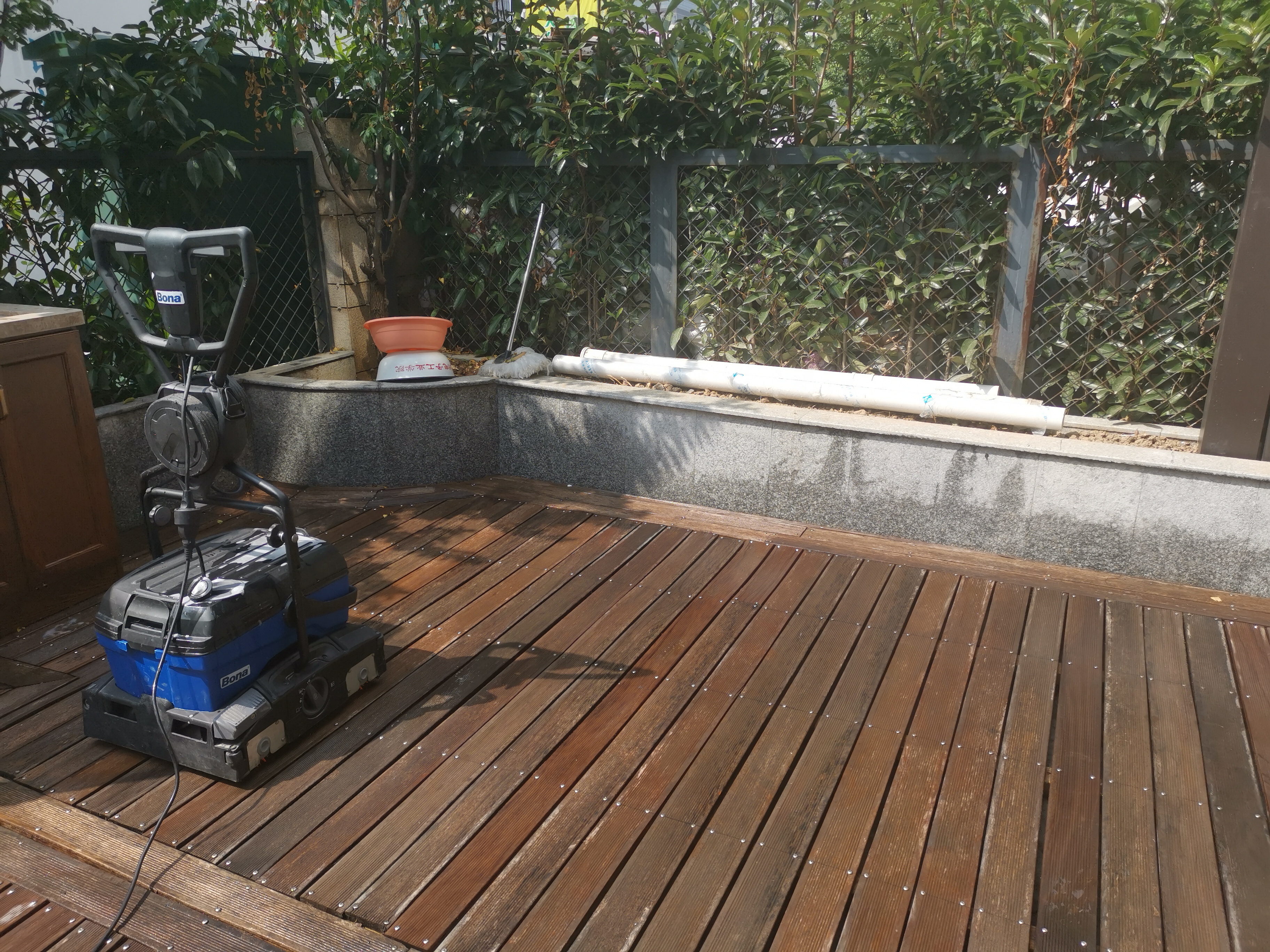 户外地板用什么清洗,户外地板怎么保养