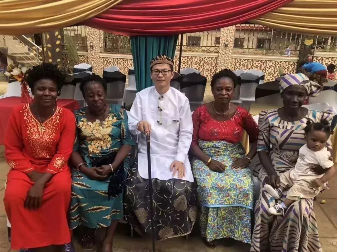 为什么非洲喜欢让中国人当酋长？（以及能娶几个老婆）