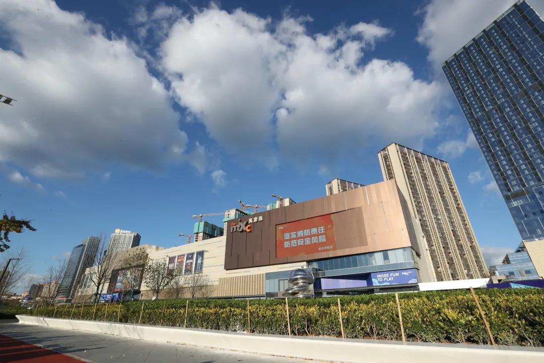 综合体换装“救援橙”！“橙色力量”消防街区邀你一起来打卡！