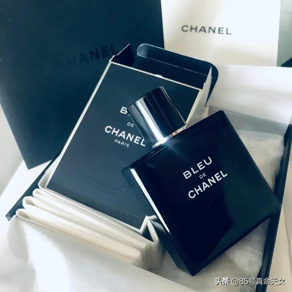 蔚蓝香水王一博身上的味道,王一博蔚蓝香水广告