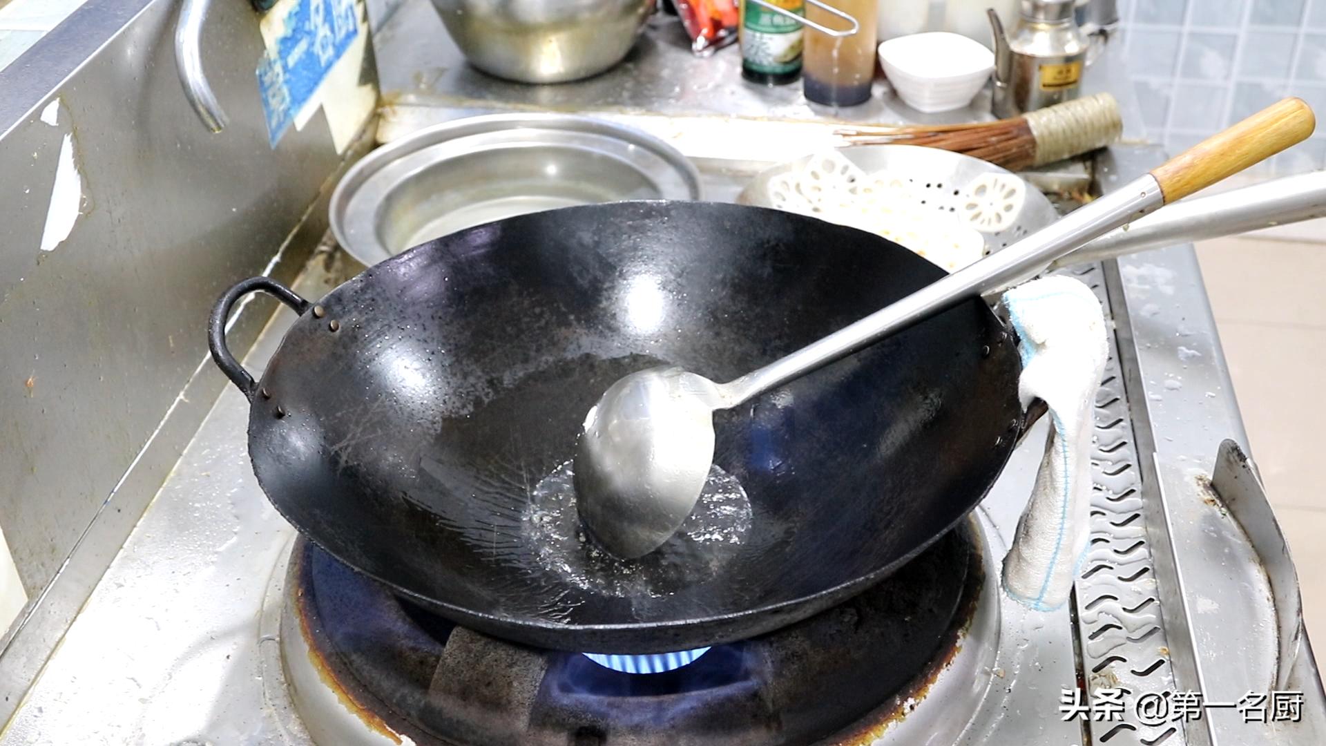 为什么饭店的凉拌藕片那么好吃？原来拌汁有技巧，这样做爽口入味