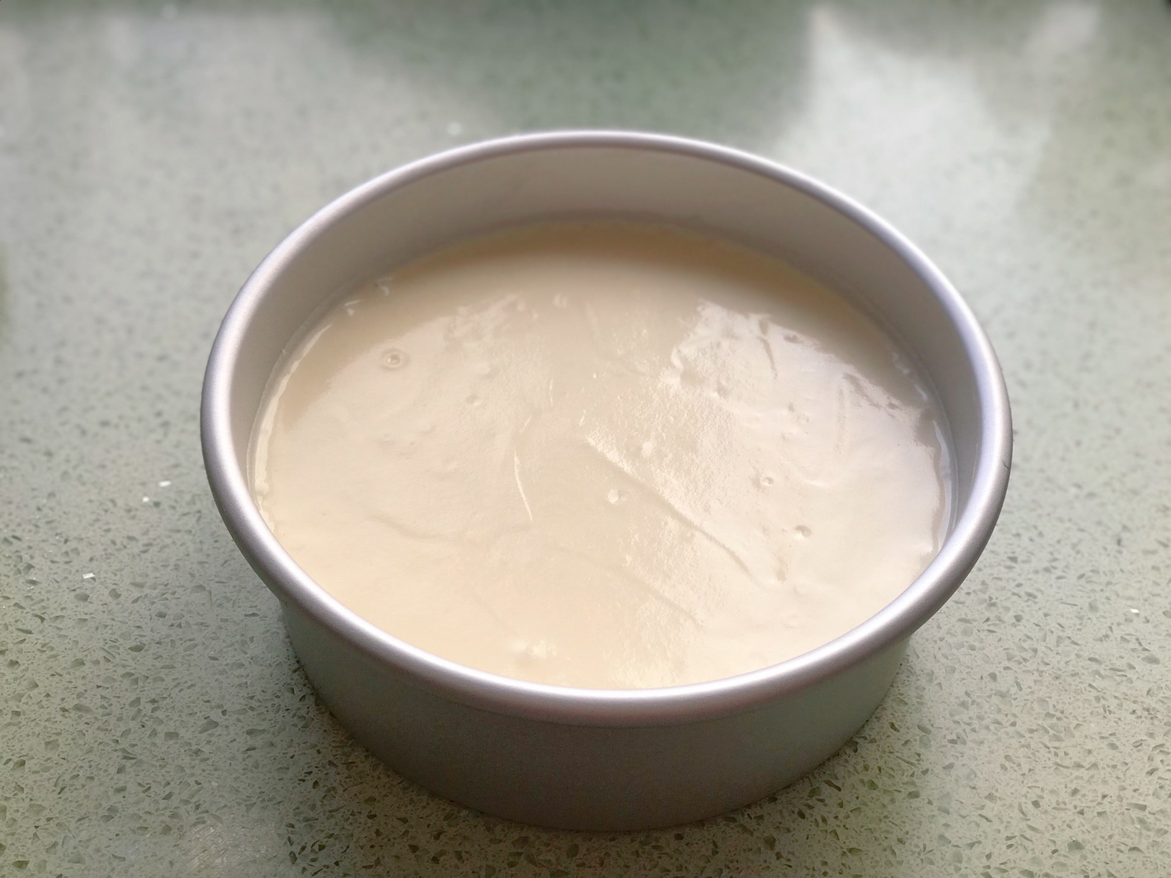 普通面粉在家自制蛋糕胚子教程,8寸生日蛋糕普通面粉制作教程