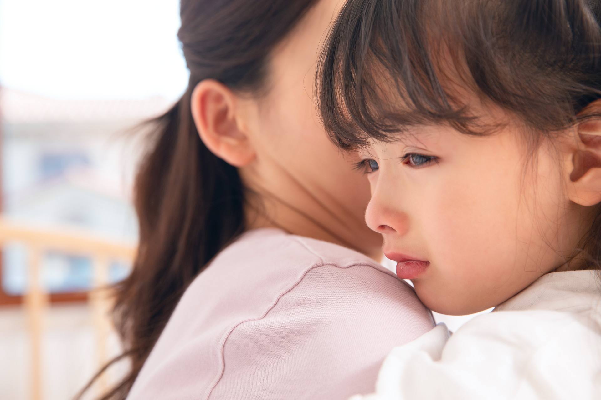 小女孩看到狗狗就害怕,看见小动物就特别恐惧是病吗