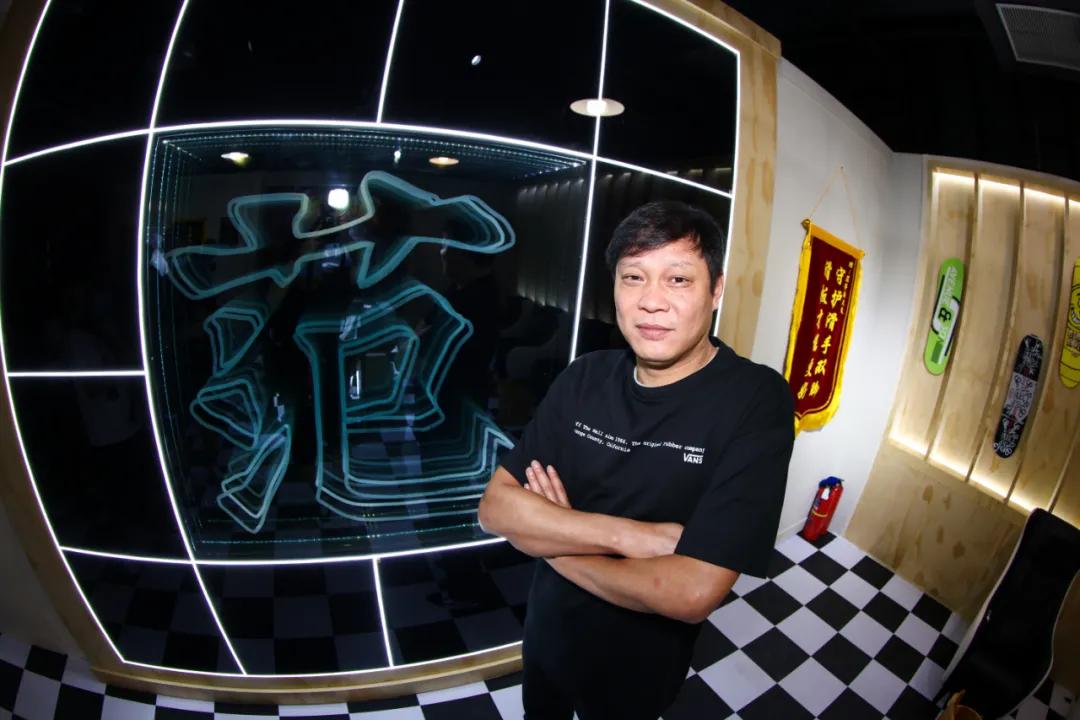 范志毅和谁一起踢球,范志毅签约vans