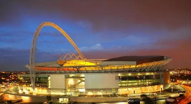 世界足球场的建造全过程,足球场穹顶结构