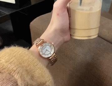 三八女神节愿天下女人芳华自在,三八妇女节愿你芳华常在笑靥如花