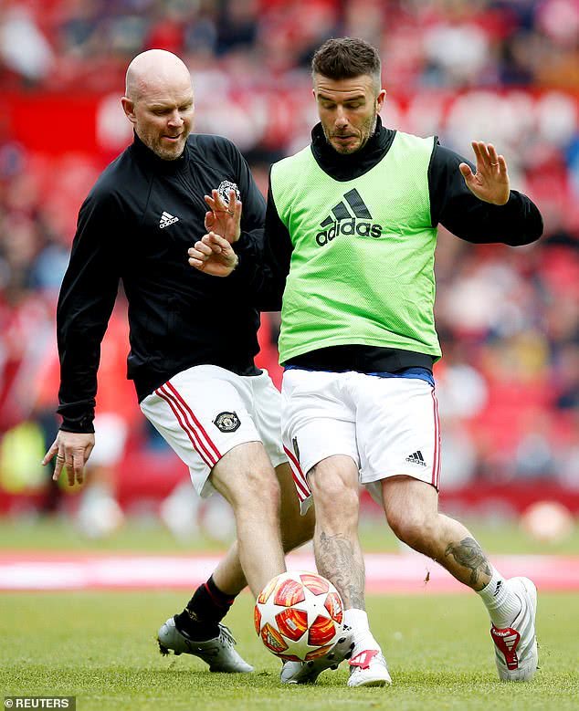 曼联7号传奇贝克汉姆任意球,重温欧冠史上的惊天大逆转