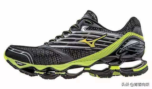 新手向主流跑鞋推荐,及其缓震科技的主观体验