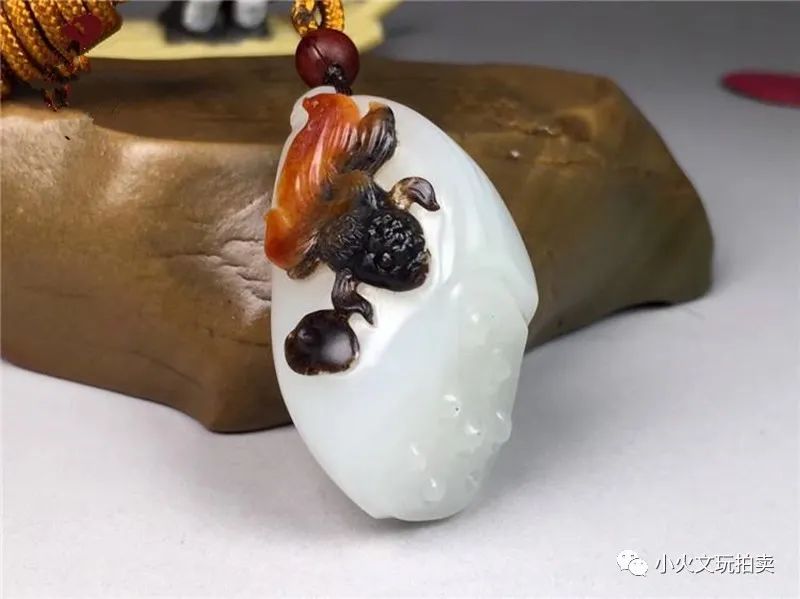 怎样辨别和田玉的山料和籽料,和田玉老料籽料的鉴别方法