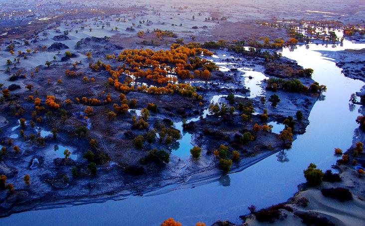 第一次去南疆旅游怎么玩,旅游去南疆好还是北疆好