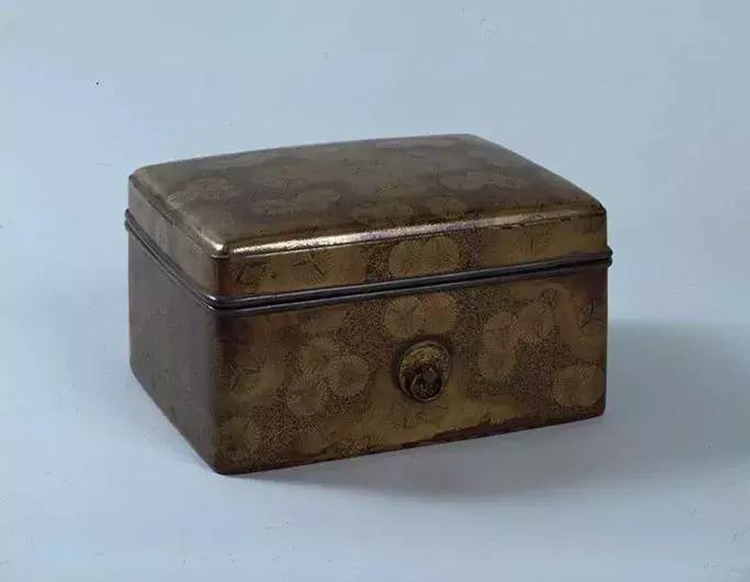 为什么漆器源于中国却在日本盛行,中国的漆器和日本的漆器