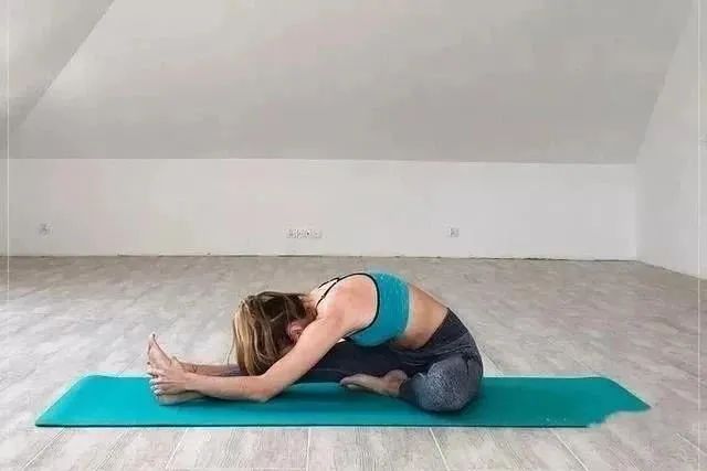 为什么瑜伽后弯动作会头晕眼花,能改善眩晕的瑜伽动作