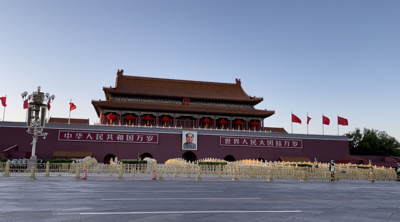 艾克拜尔·米吉提翻译风格,艾克拜尔米吉提简介