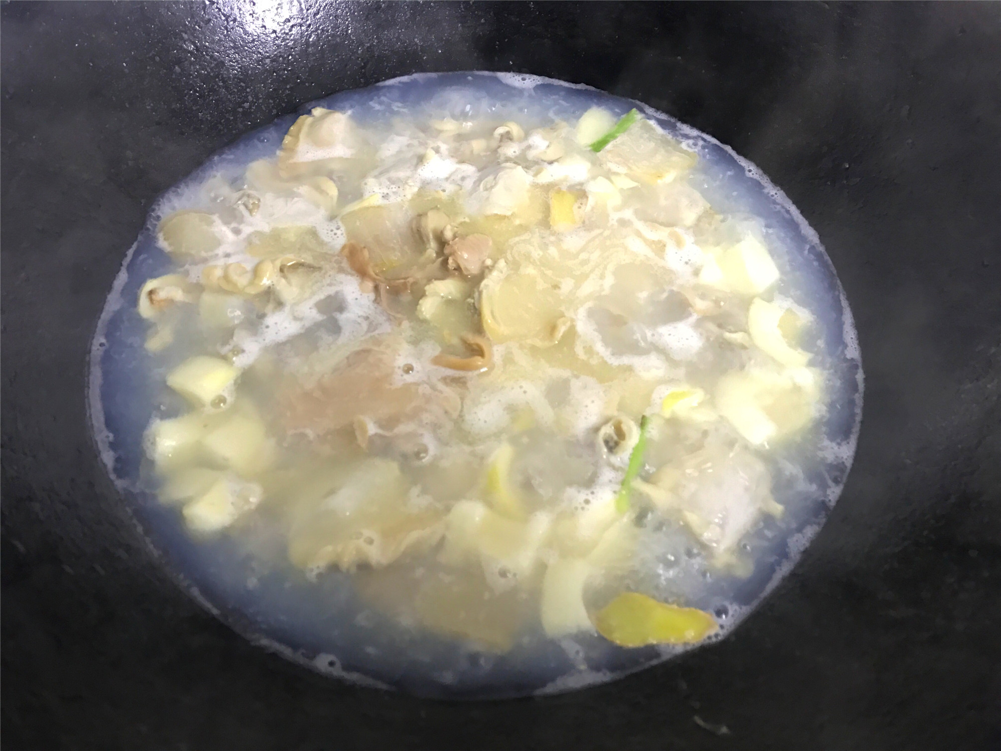 河蚌的既简单又好吃的做法,河蚌的做法最正宗的做法