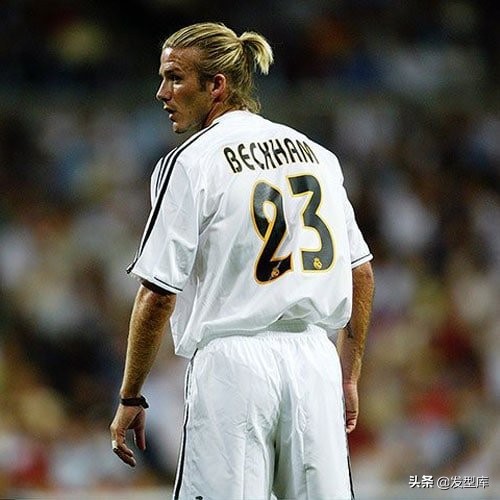 再看看*贝克汉姆的发型变换发型改“脸”