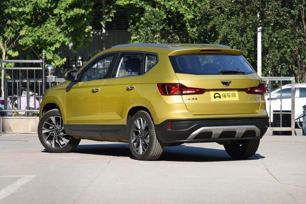 一个月养车成本1500的车有哪些,一个月用车成本3000正常吗