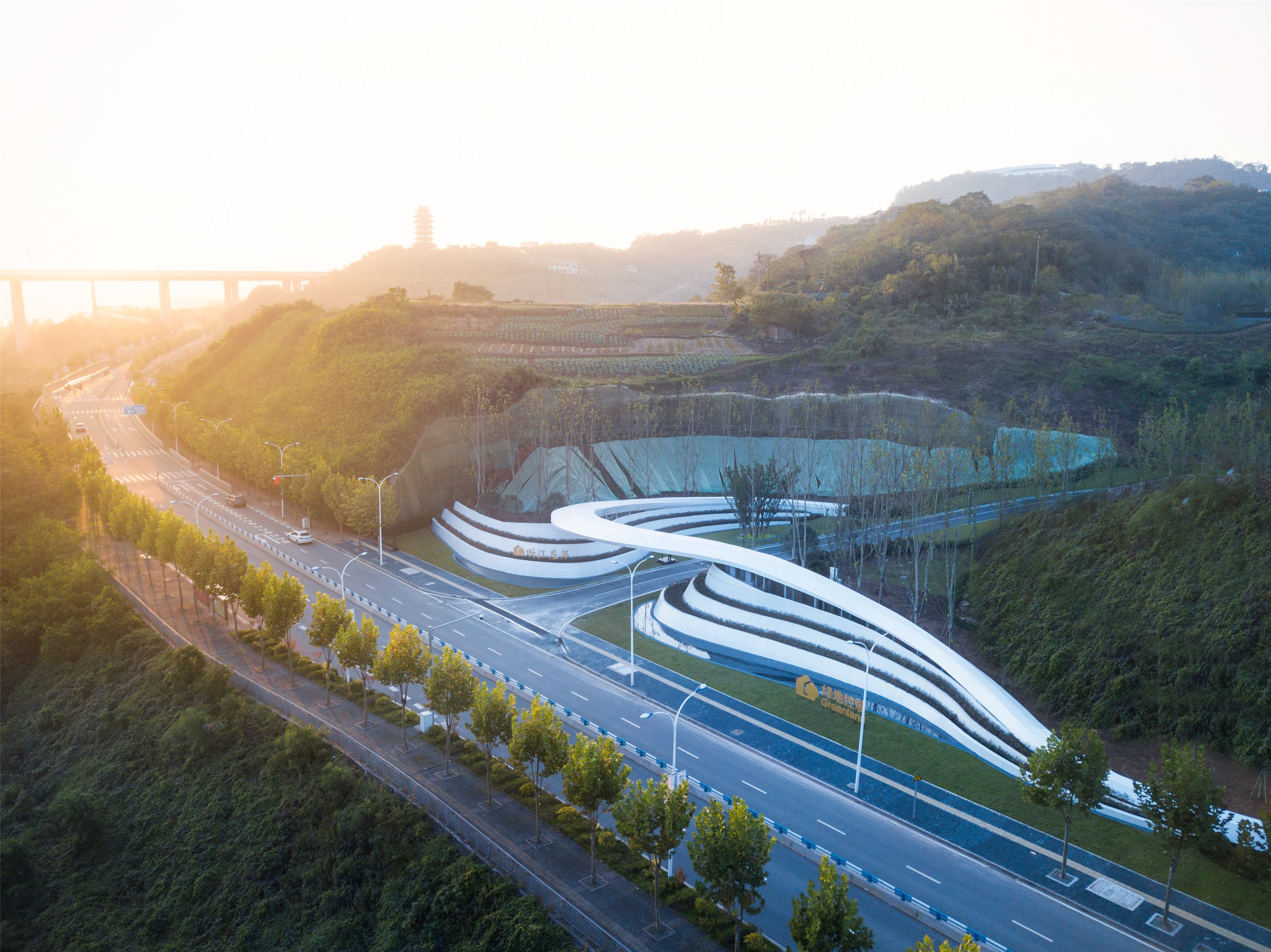 重庆龙湖滟澜山景观设计公司,重庆听江左岸景观设计