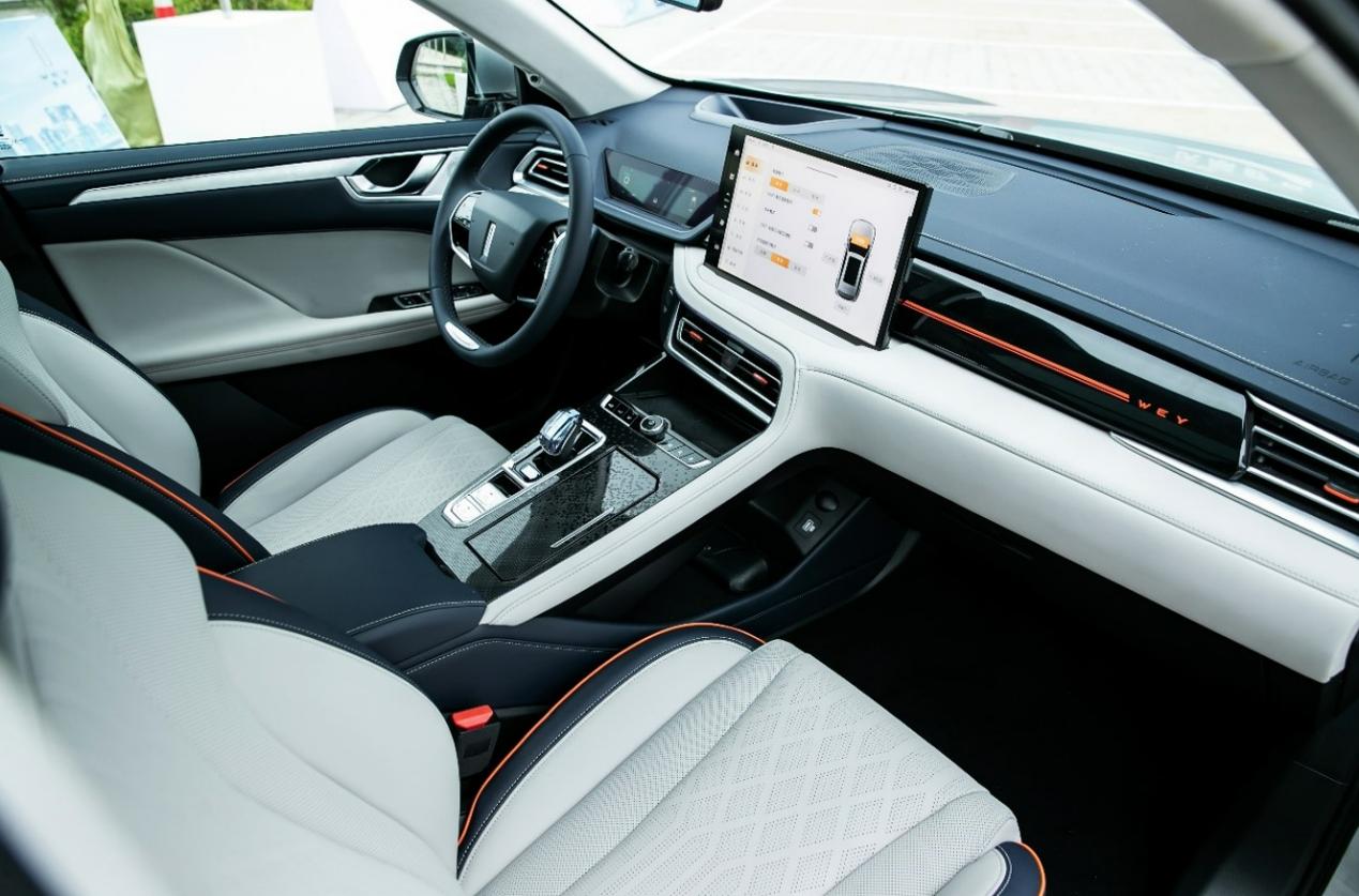 玛奇朵油电混动测评,玛奇朵混动真实油耗