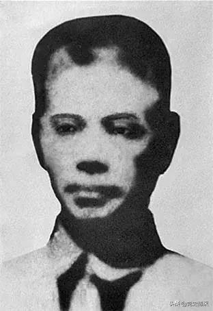 参加辛亥革命的著名*产党共**人,其中两人成为开国元帅,一人成为开国大将