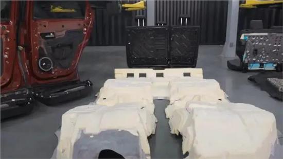 东风标致4008拆车,标致4008拆钥匙