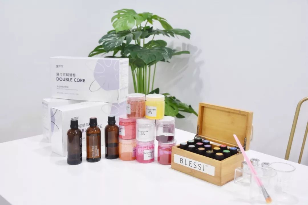 手工diy口红大概需要多久,10秒做口红