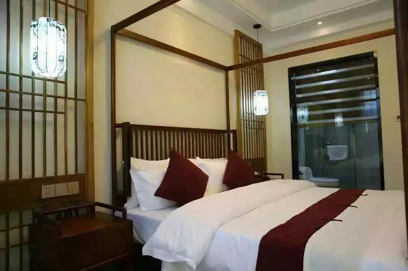 央视挖出来浙江冷门小城，小小鸭头都是世间绝味，人均100+住别墅