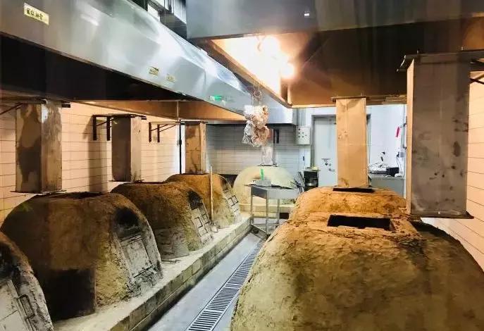 烧烤也能红遍金钻广场一条街,长春烧烤最有特色的烧烤店