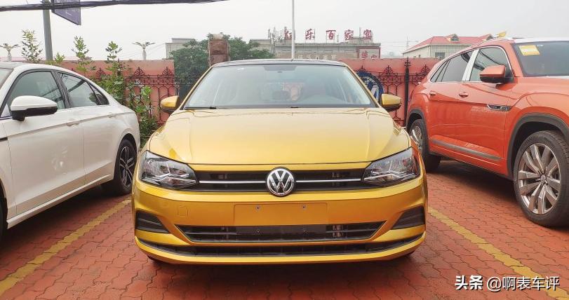 大众polo配置低空间小,大众polo6万左右红色