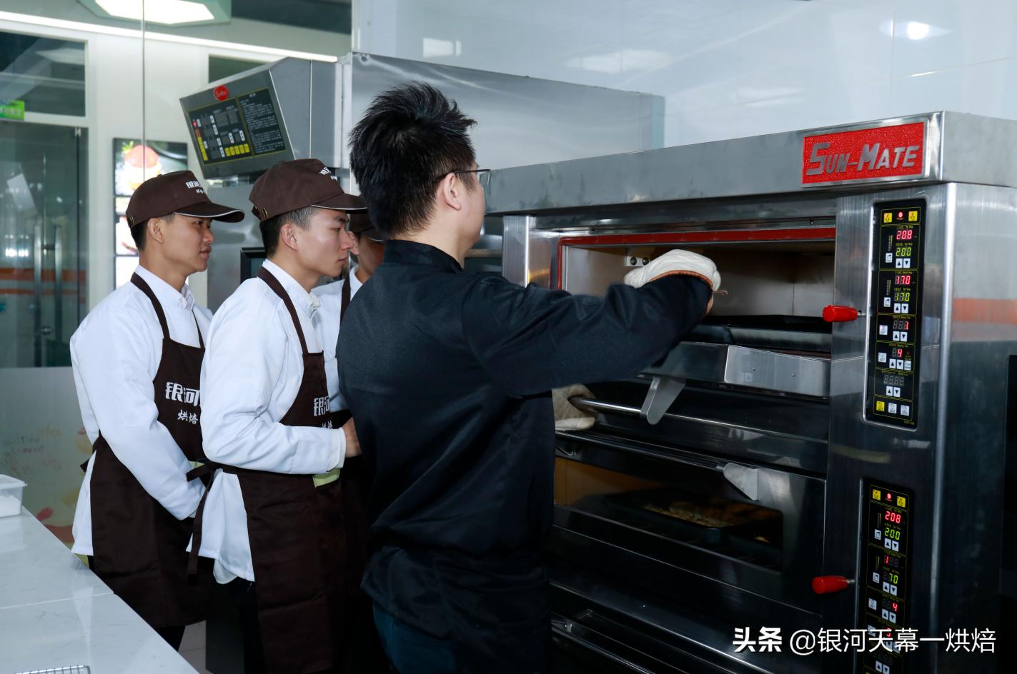 蛋糕烘焙调色理论和实操,烘焙蛋糕为什么会塌陷