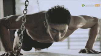 李现有没有腹肌,李现的真腹肌