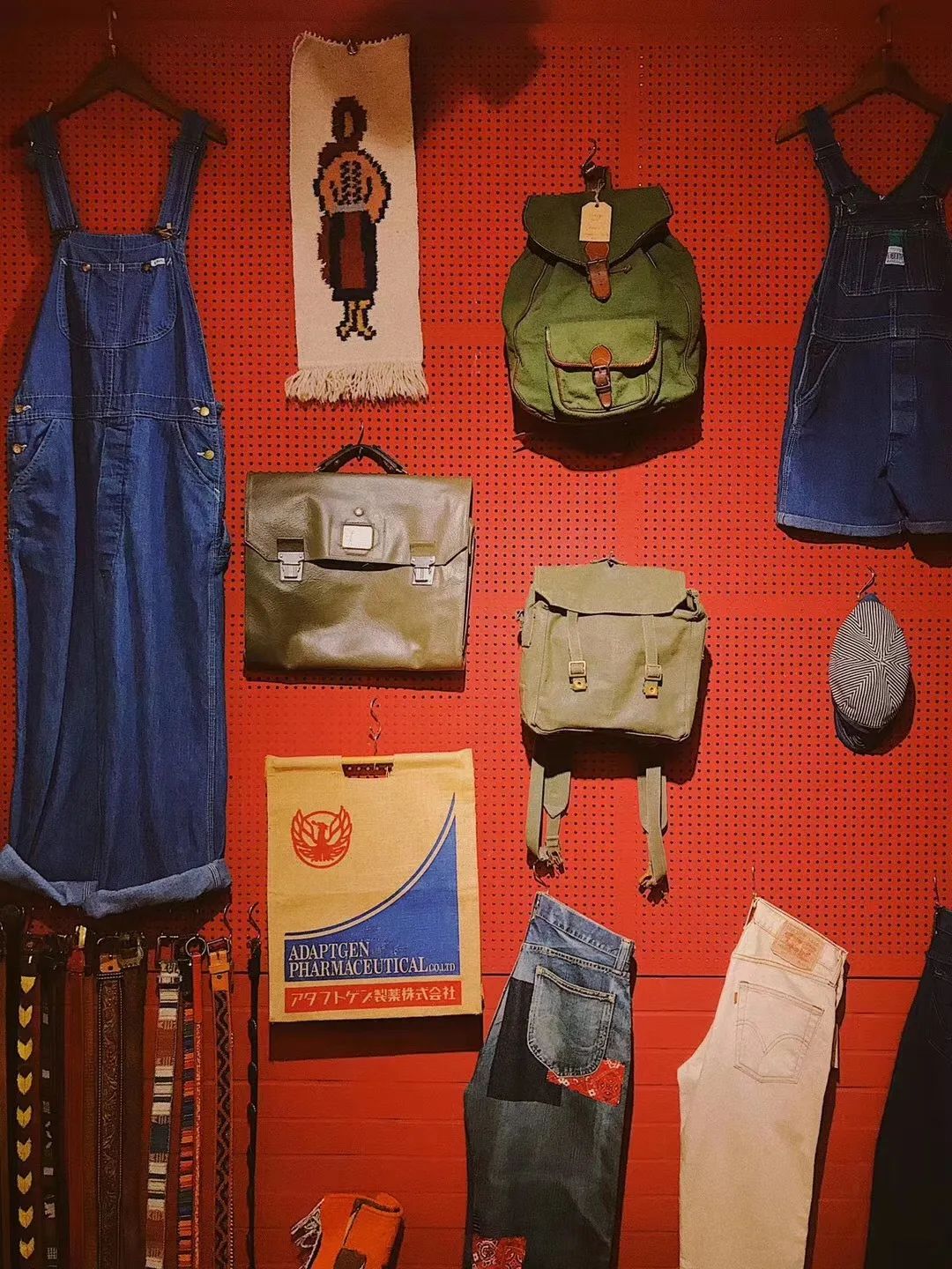 成都街道门面推荐,成都一街道商铺招牌