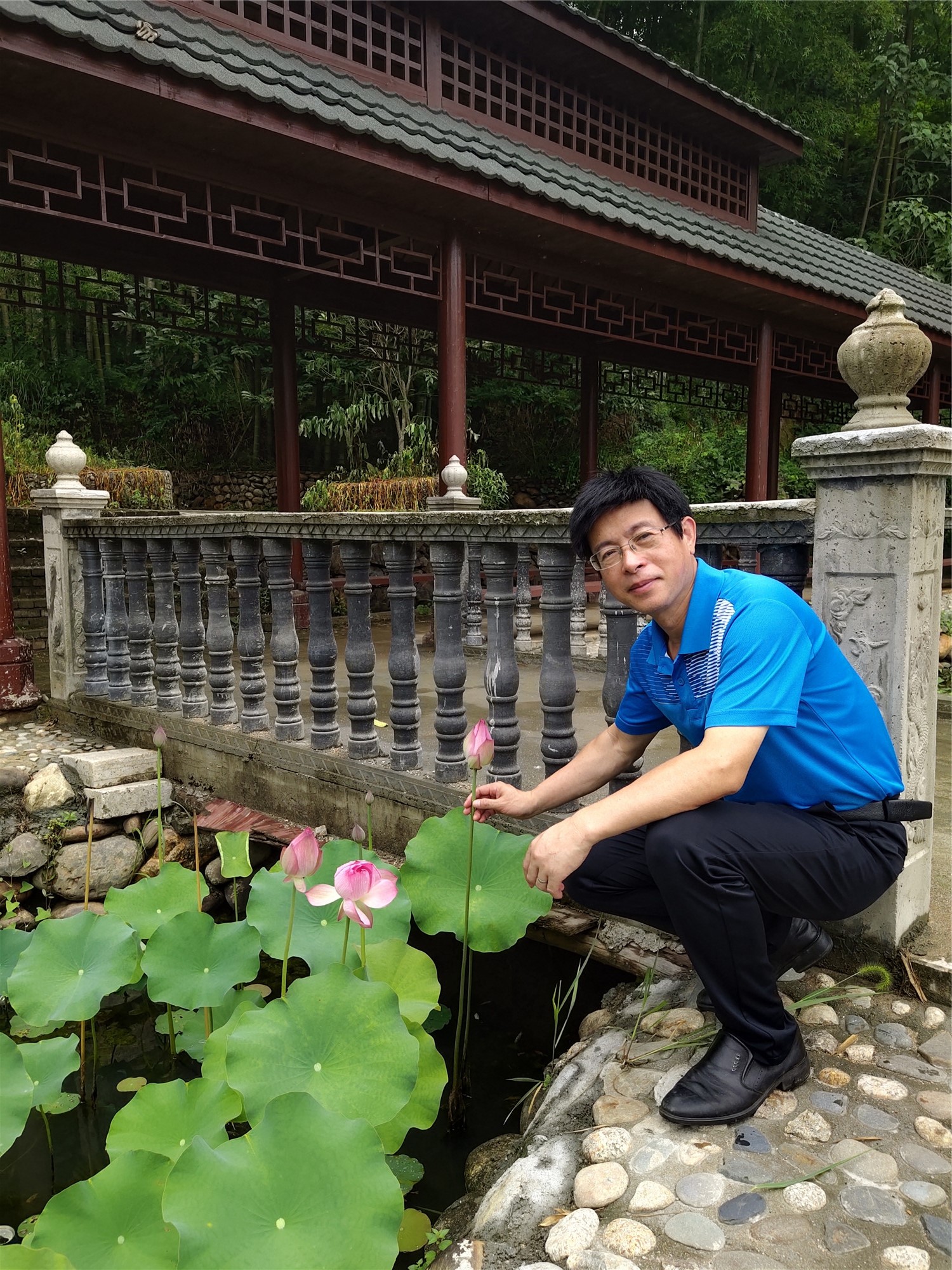 井冈山的歌者：著名作家袁鹰、江子等对胡刚毅文学作品的评论