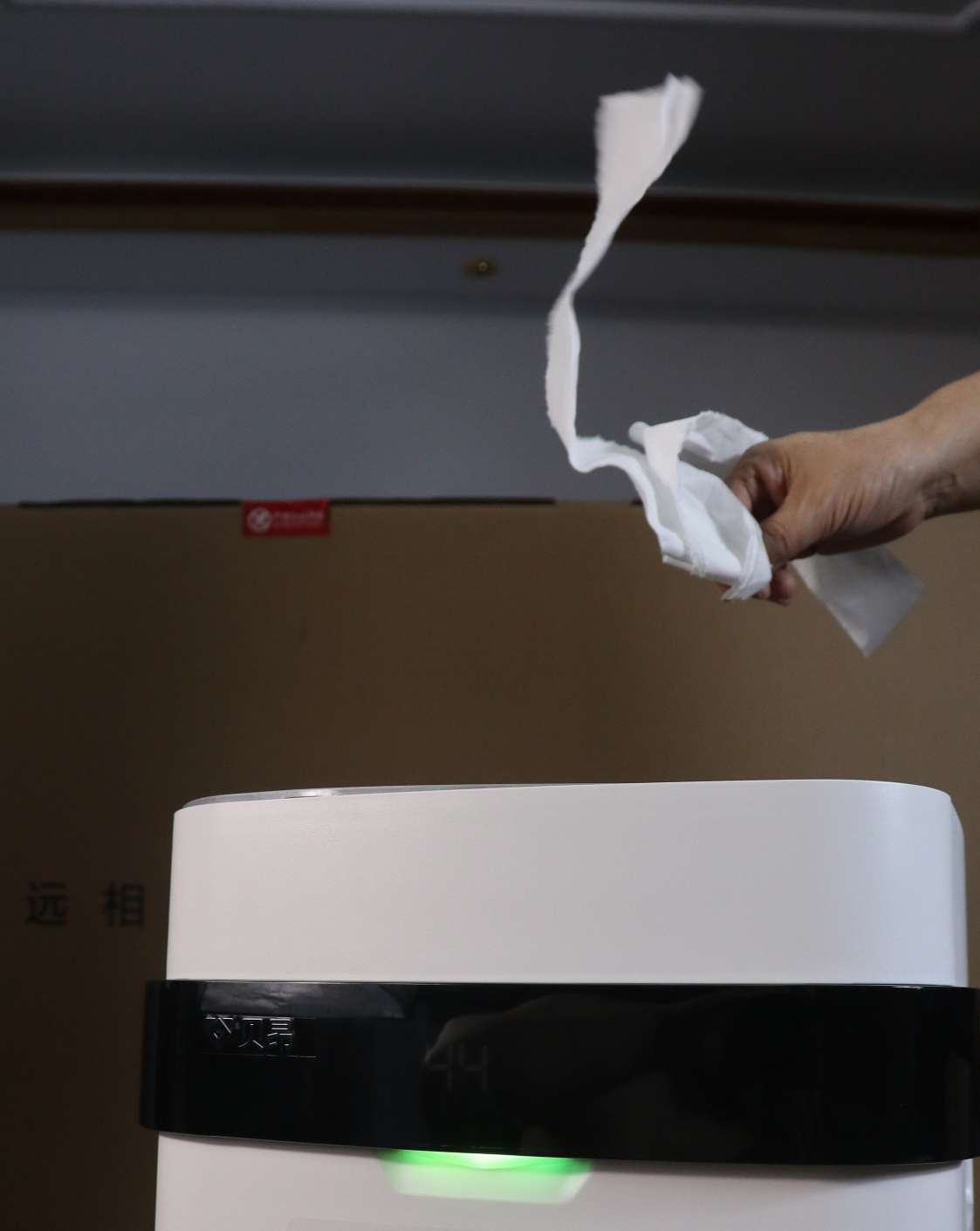 贝昂空气净化器x3有怪味,贝昂空气净化器x3顶部出风口清洁