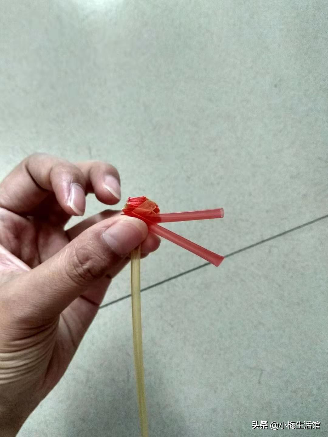 用卫生纸折玫瑰花慢教程,最简单大玫瑰花折法2步