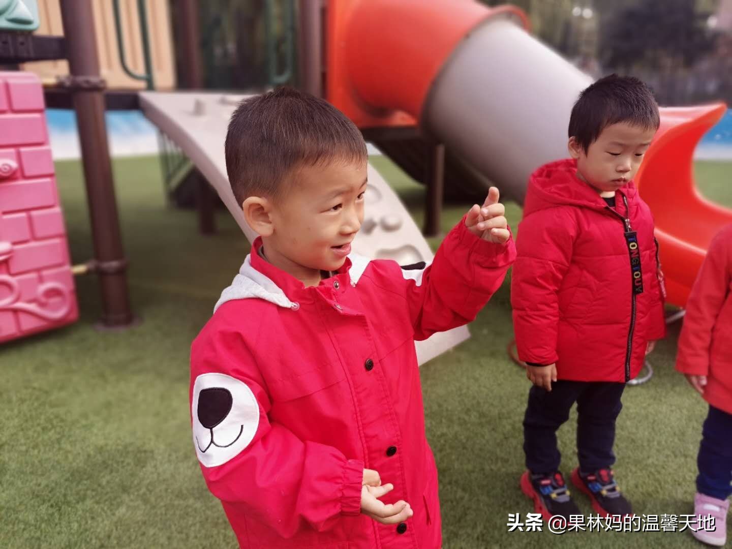 以娃的名义折腾家长怎么解决,以戏弄为目的逗孩子