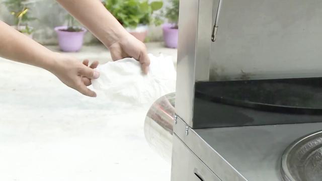 这才是正宗的真正的柴火灶,最适合农村的无烟柴火灶