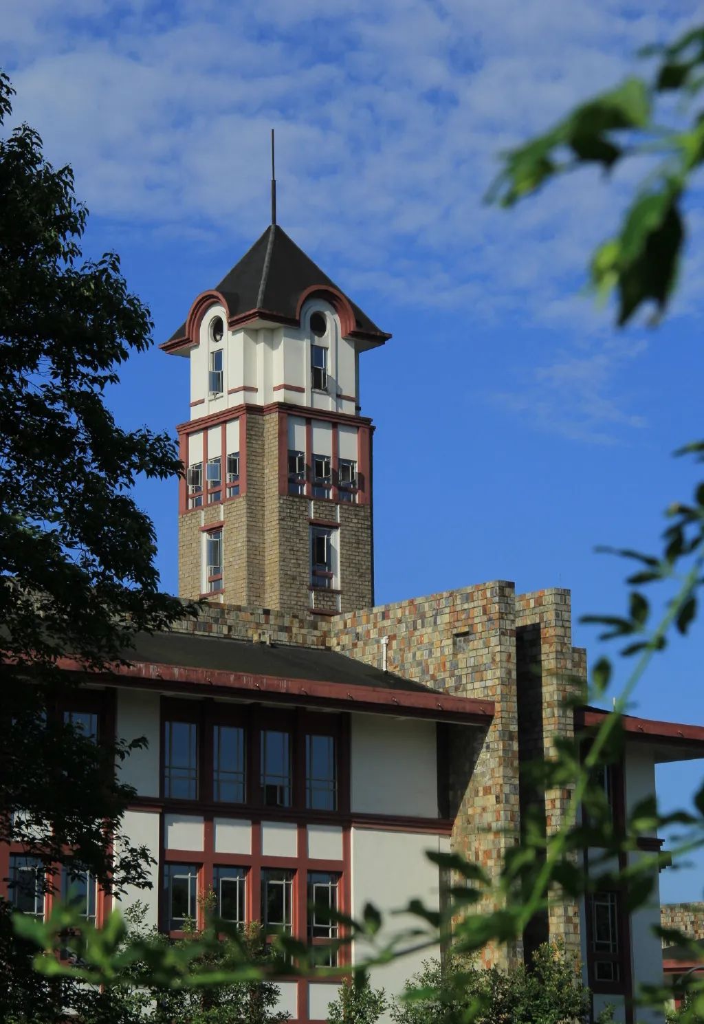 成都东软学院青城山下,东软青城山校区