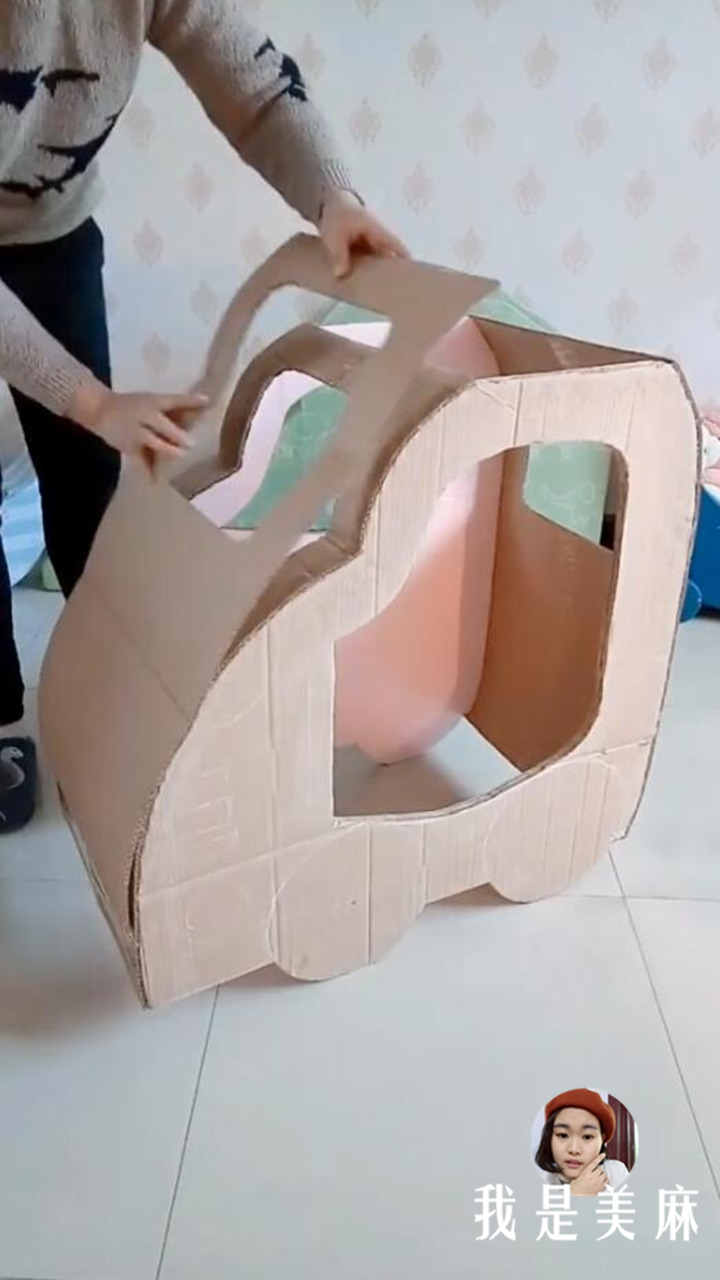 废纸箱自制小汽车简单又漂亮,用纸箱做宝宝小汽车