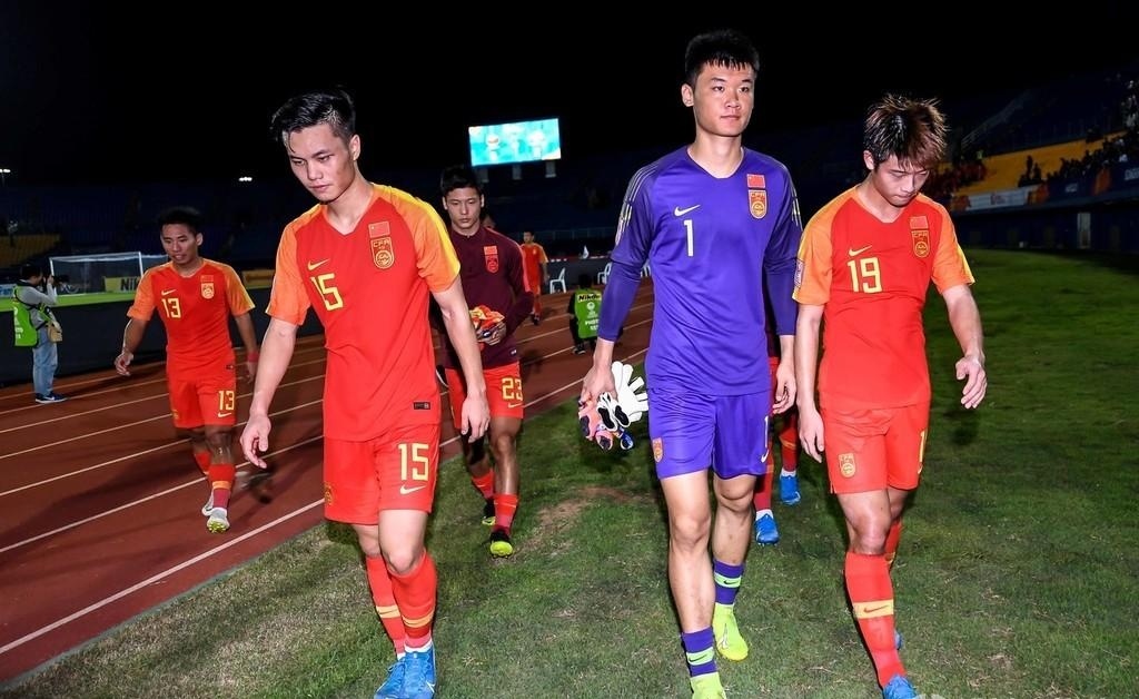 中国泰国足球比赛最新消息,国足2-1逆转泰国取开门红新闻发布