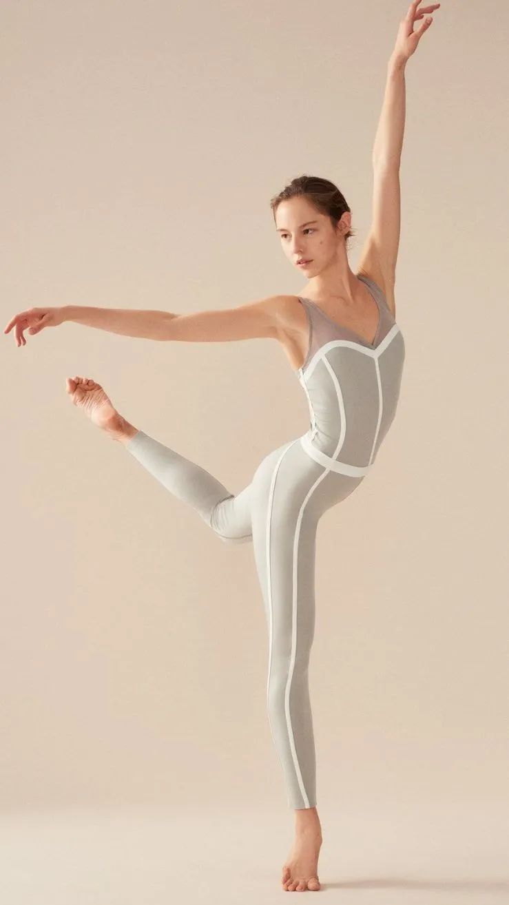 运动girl穿搭图鉴,健身服穿搭小心机上衣女性