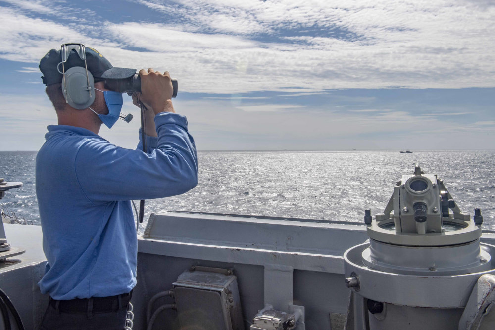 美舰过台海细节,官方谈美舰通过台海