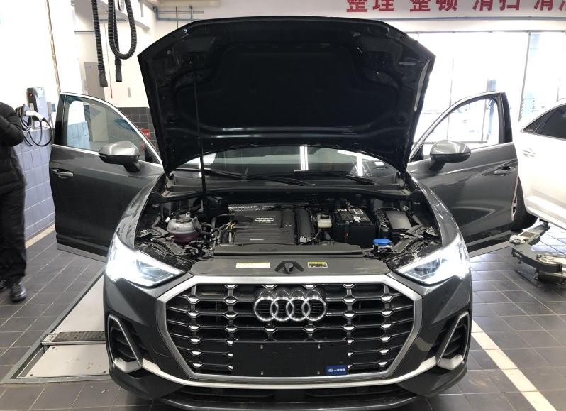 朋友想买奥迪车,2020款奥迪q31.4t时尚动感落地价