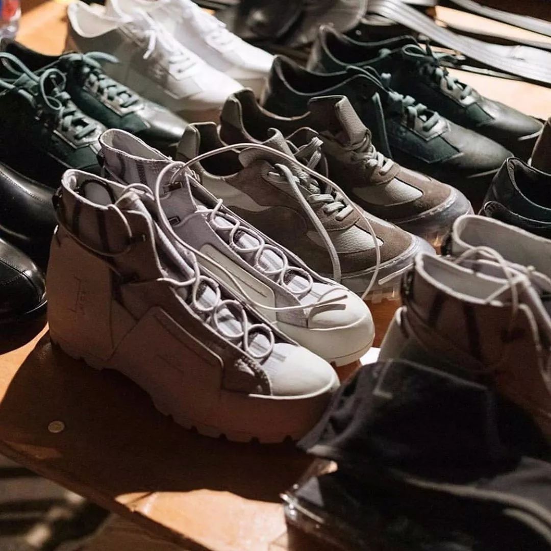 侃爷跟耐克合作鞋款,侃爷nike老爹鞋