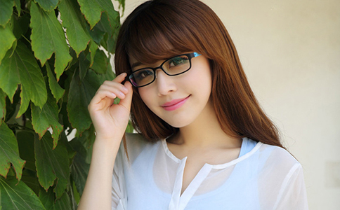 验光配镜怎么选镜架,验光配镜的镜架