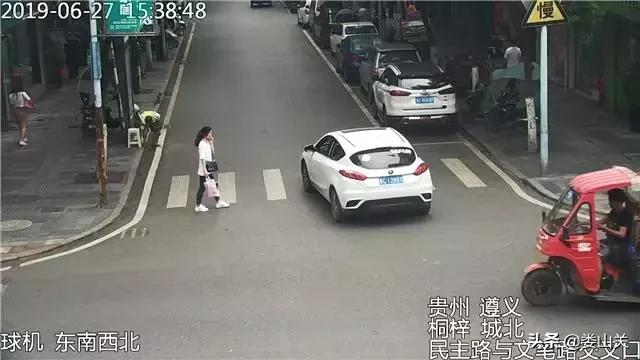 机动车未礼让行人最新曝光台,不礼让行人要车主去处理吗
